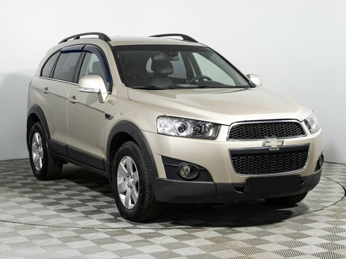 Chevrolet Captiva с пробегом — 2012 год. Фото: #2