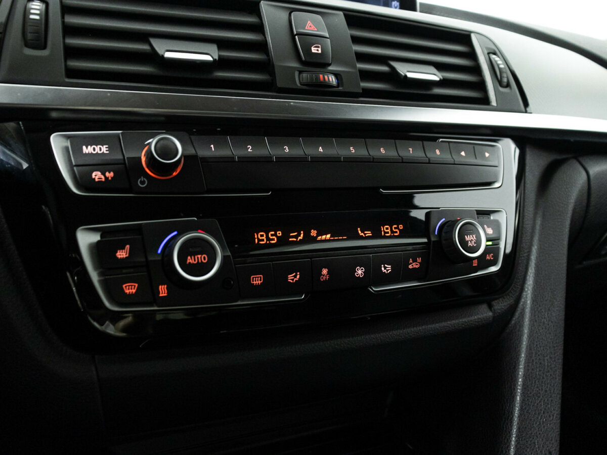 BMW 3 серии с пробегом — 2018 год. Фото: #14