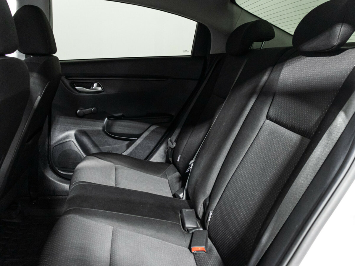 Kia Rio с пробегом — 2021 год. Фото: #9