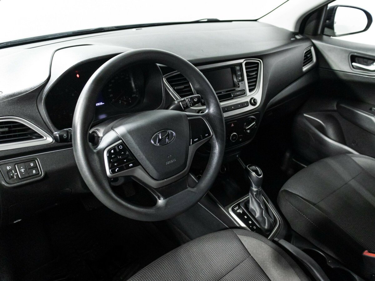 Hyundai Solaris с пробегом — 2020 год. Фото: #10