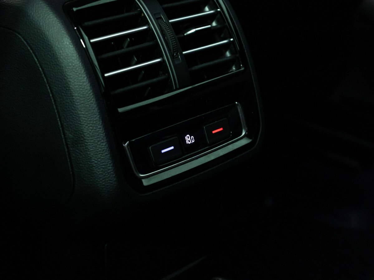 Volkswagen Passat с пробегом — 2017 год. Фото: #19