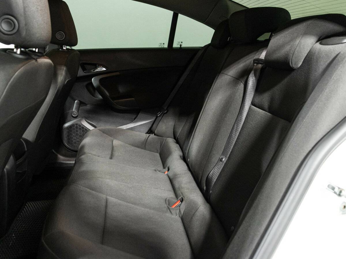 Opel Insignia с пробегом — 2014 год. Фото: #8