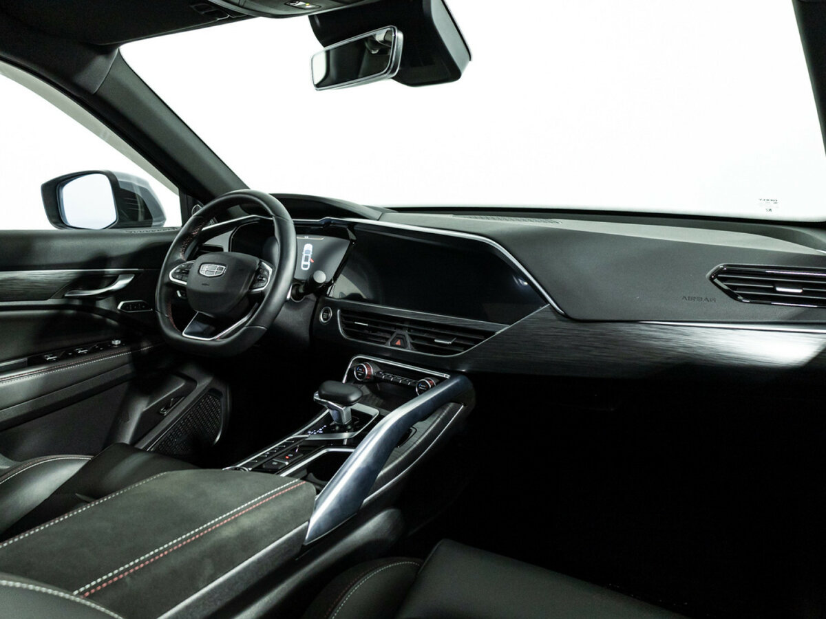 Geely Tugella с пробегом — 2023 год. Фото: #6