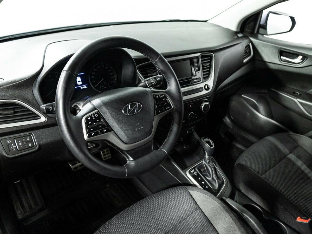 Hyundai Solaris с пробегом — 2017 год. Фото: #10