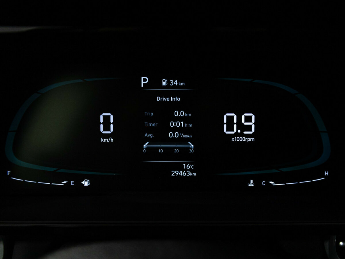 Hyundai Elantra с пробегом — 2023 год. Фото: #11