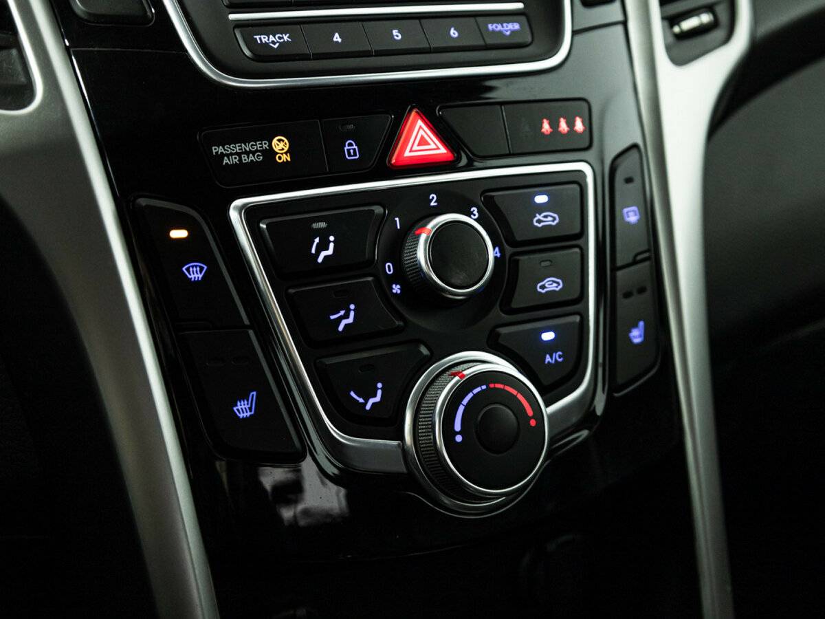 Hyundai i30 с пробегом — 2015 год. Фото: #14