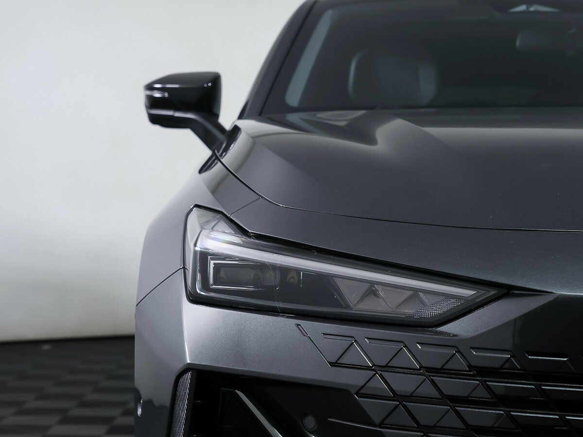 Changan UNI-V с пробегом — 2023 год. Фото: #23