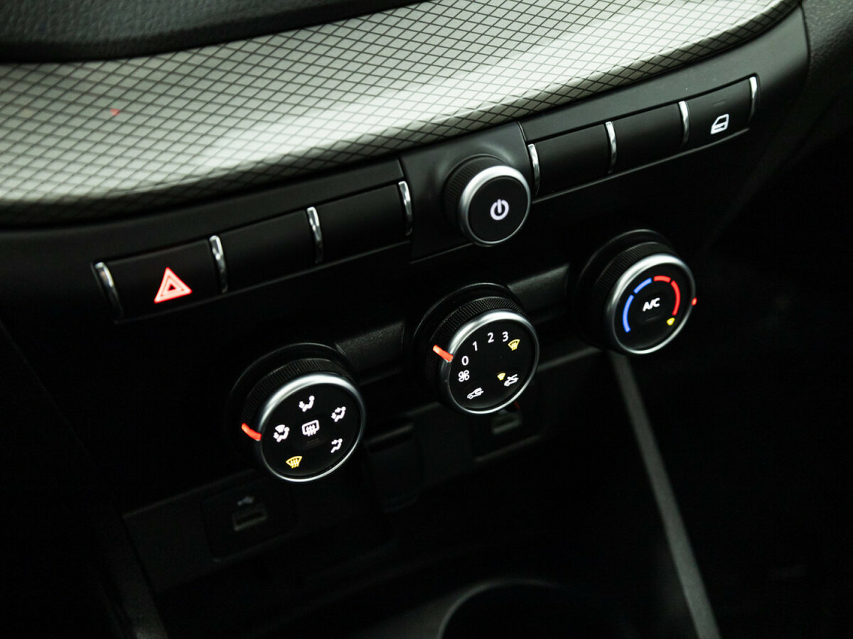 Lada (ВАЗ) Vesta с пробегом — 2023 год. Фото: #14