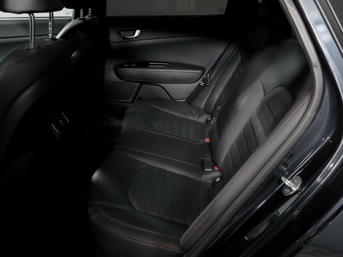 Kia Optima с пробегом — 2018 год. Фото: #9