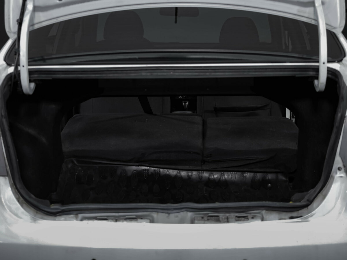 Kia Rio с пробегом — 2013 год. Фото: #25