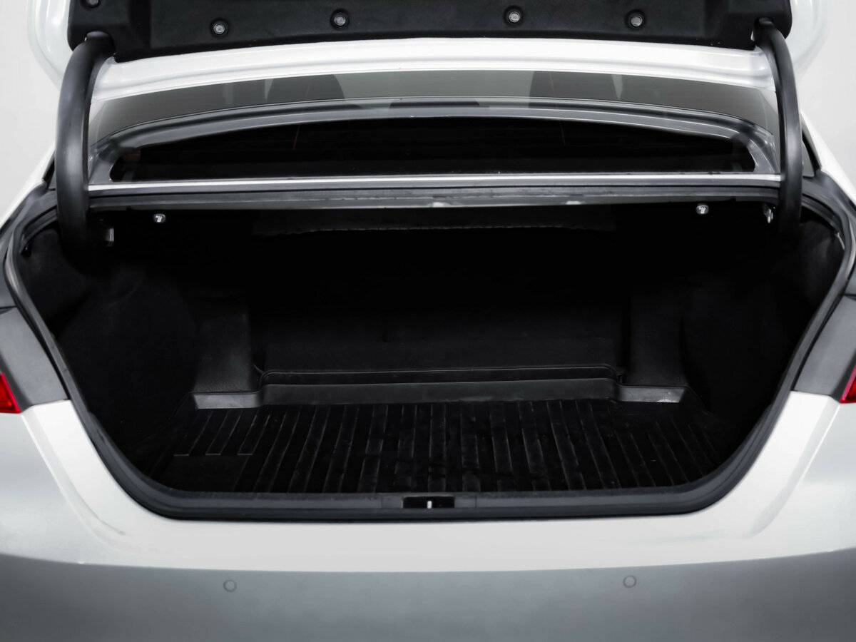 Toyota Camry с пробегом — 2021 год. Фото: #27