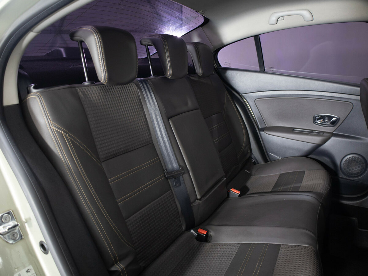 Renault Fluence с пробегом — 2014 год. Фото: #13