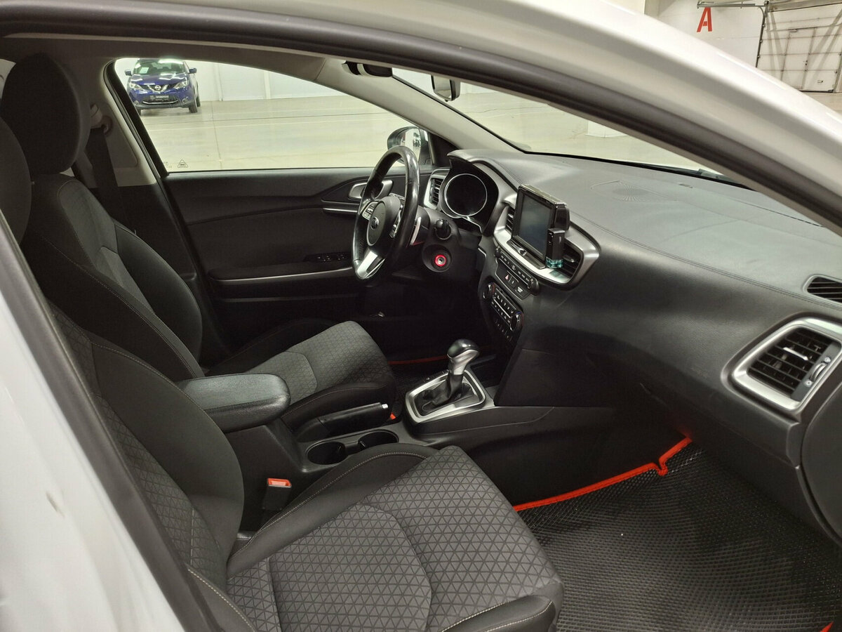 Kia Ceed с пробегом — 2019 год. Фото: #10