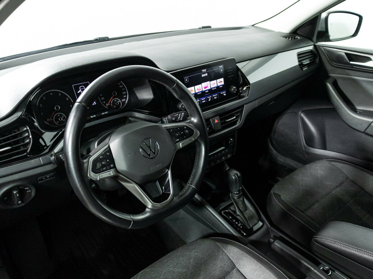 Volkswagen Polo с пробегом — 2021 год. Фото: #10