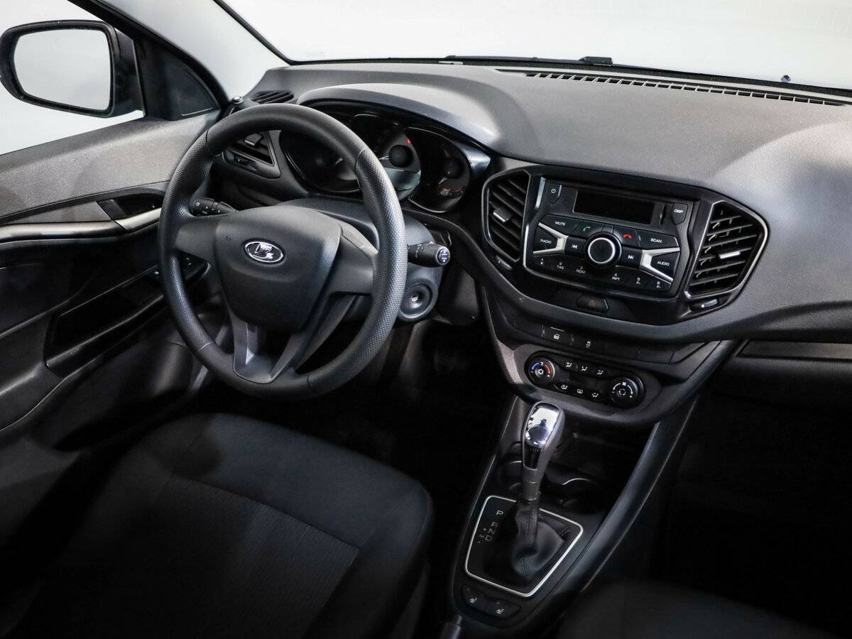 Lada (ВАЗ) Vesta с пробегом — 2020 год. Фото: #6