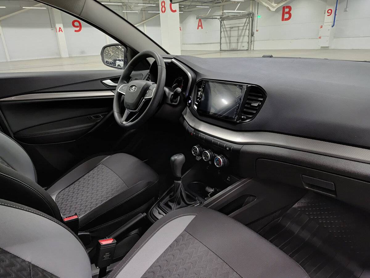 Lada (ВАЗ) Vesta с пробегом — 2024 год. Фото: #10