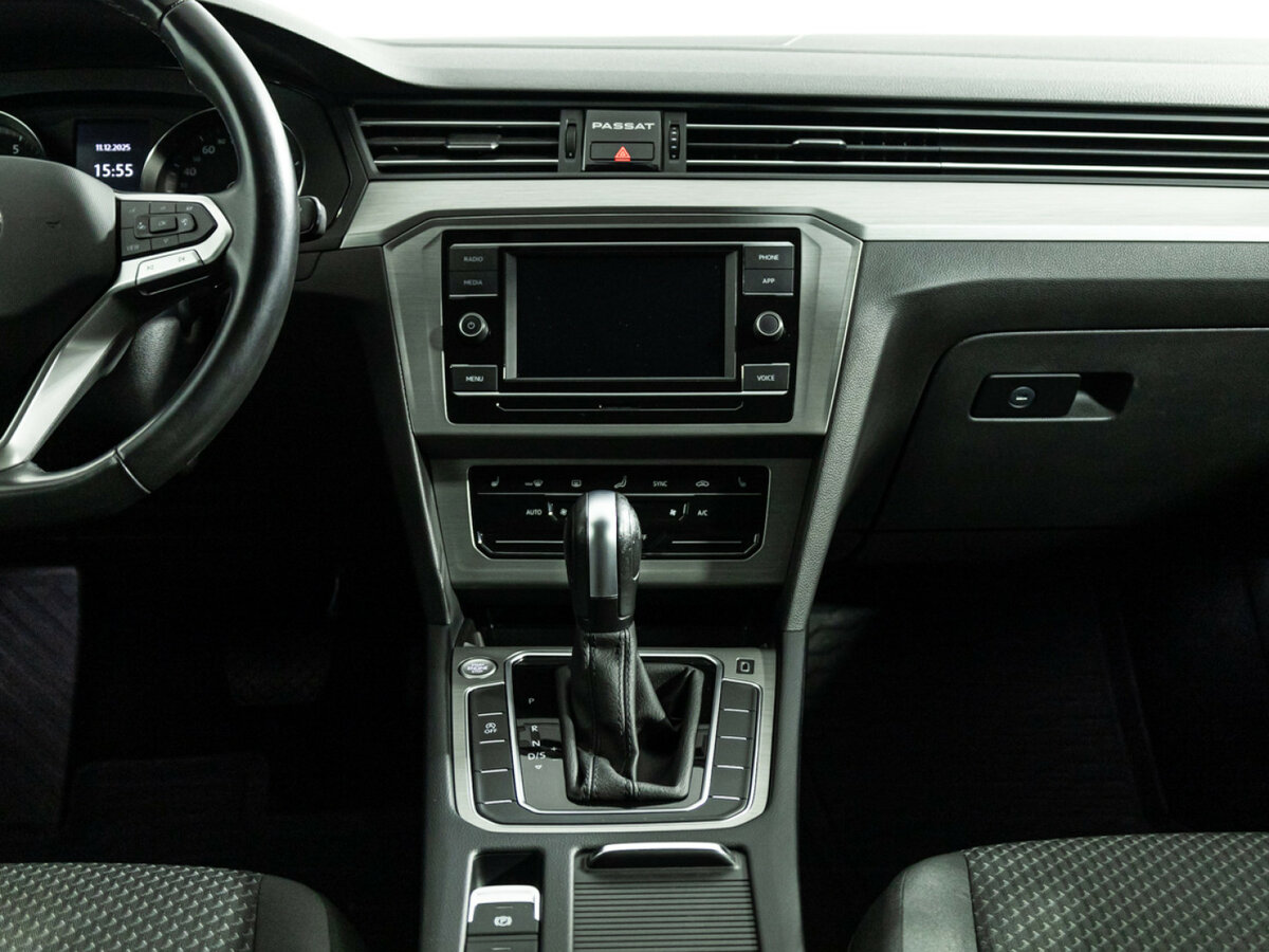 Volkswagen Passat с пробегом — 2021 год. Фото: #13