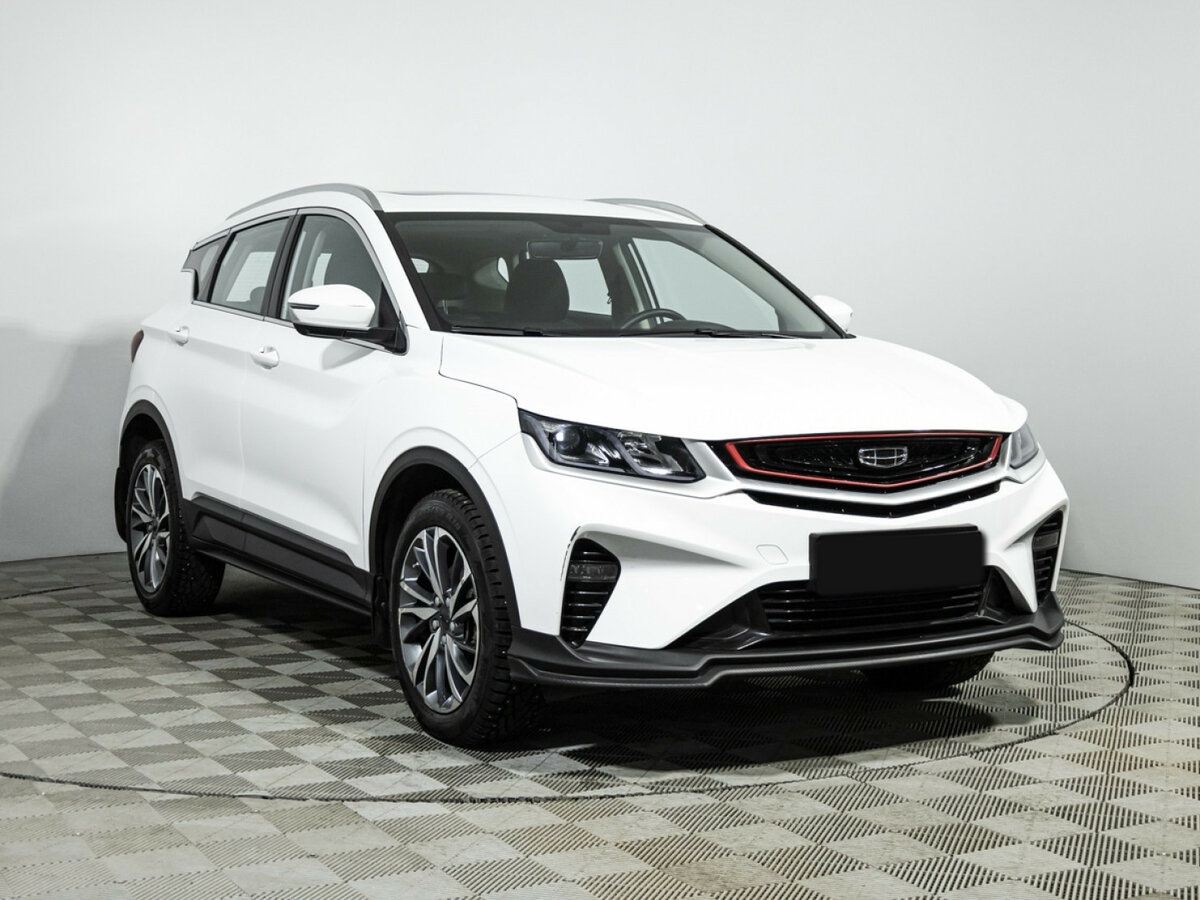 Geely Coolray с пробегом — 2023 год. Фото: #2