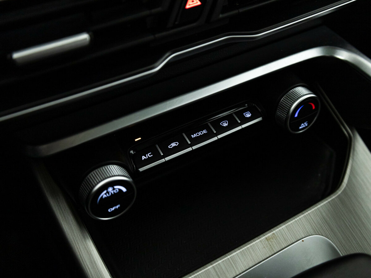 Geely Coolray с пробегом — 2023 год. Фото: #13