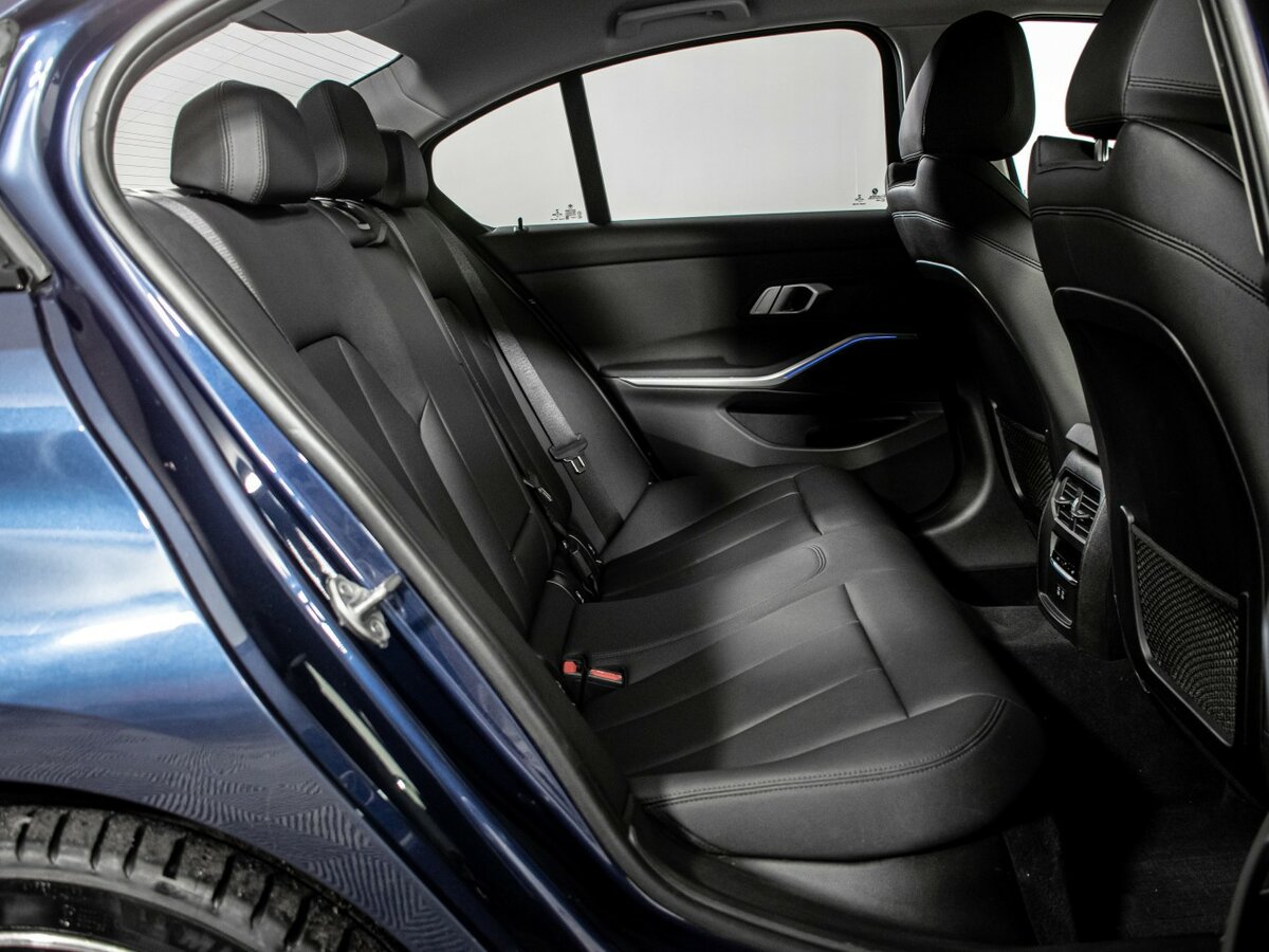 BMW 3 серии с пробегом — 2021 год. Фото: #9