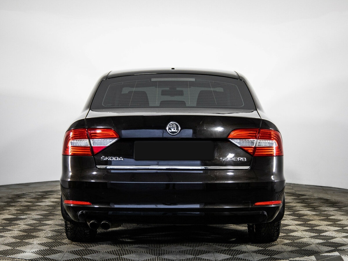 Skoda Superb с пробегом — 2014 год. Фото: #4