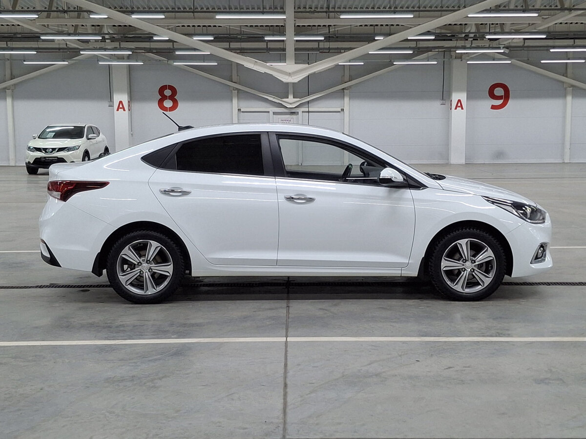 Hyundai Solaris с пробегом — 2017 год. Фото: #3