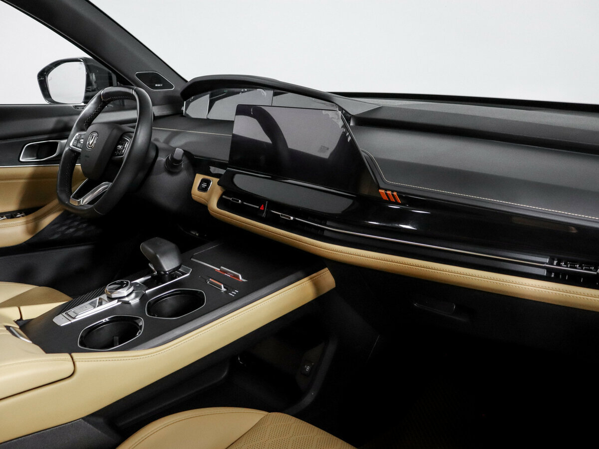 Changan UNI-K с пробегом — 2024 год. Фото: #8