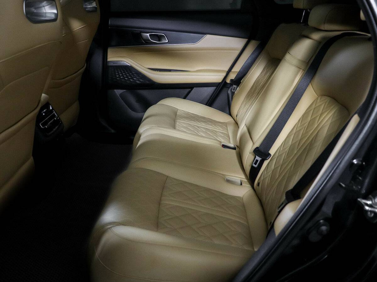 Changan UNI-K с пробегом — 2024 год. Фото: #9