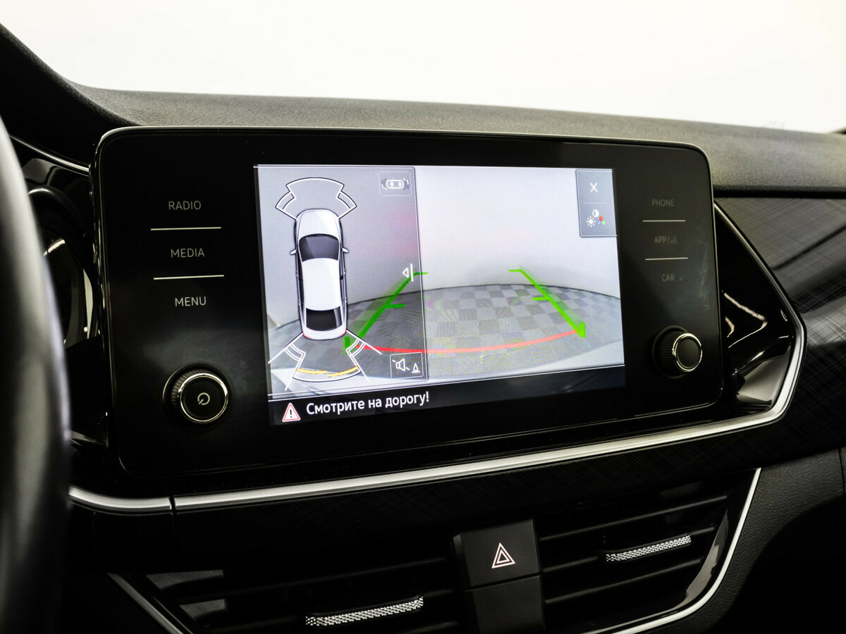 Volkswagen Polo с пробегом — 2020 год. Фото: #13