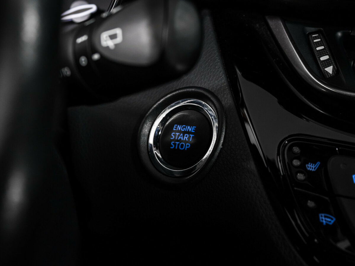 Toyota C-HR с пробегом — 2019 год. Фото: #16