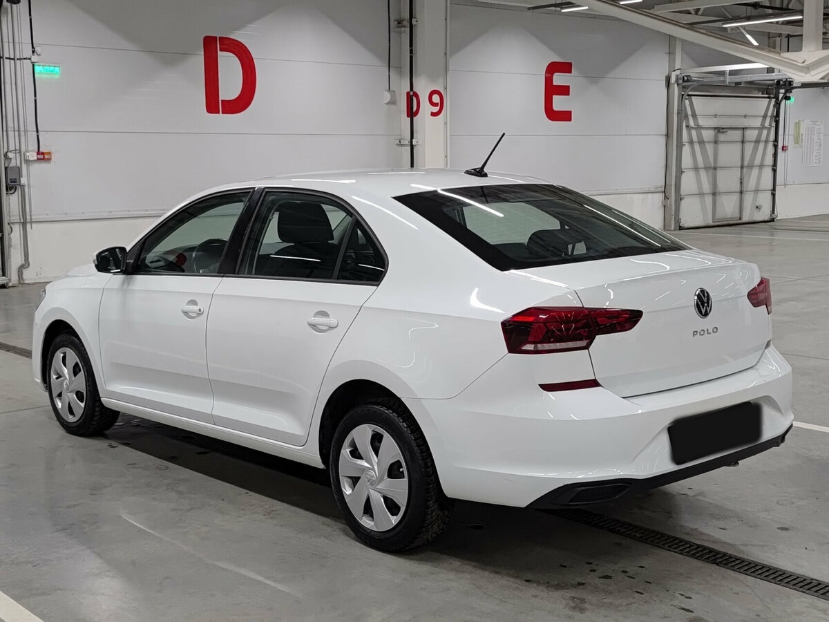 Volkswagen Polo с пробегом — 2021 год. Фото: #6