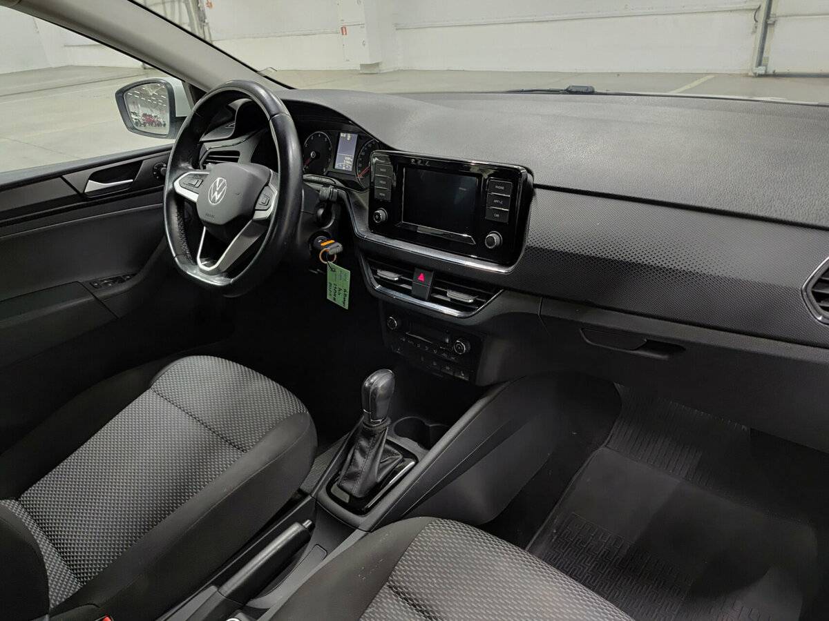 Volkswagen Polo с пробегом — 2021 год. Фото: #10
