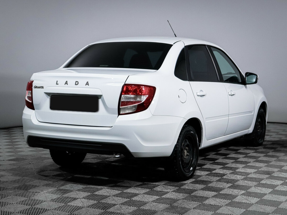 Lada (ВАЗ) Granta с пробегом — 2023 год. Фото: #3