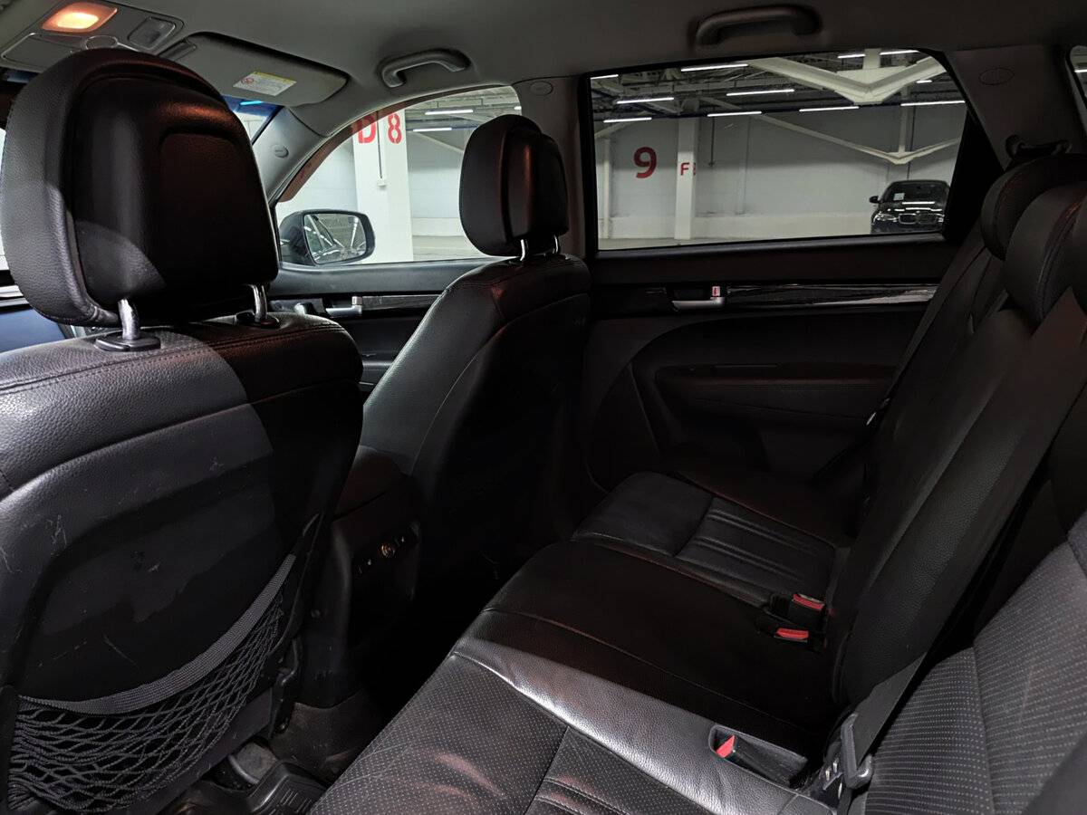 Kia Sorento с пробегом — 2013 год. Фото: #11