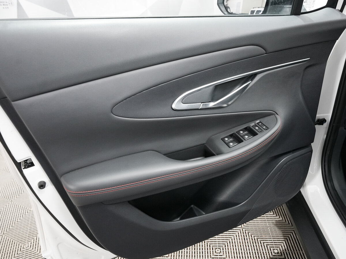 Changan UNI-T с пробегом — 2024 год. Фото: #18