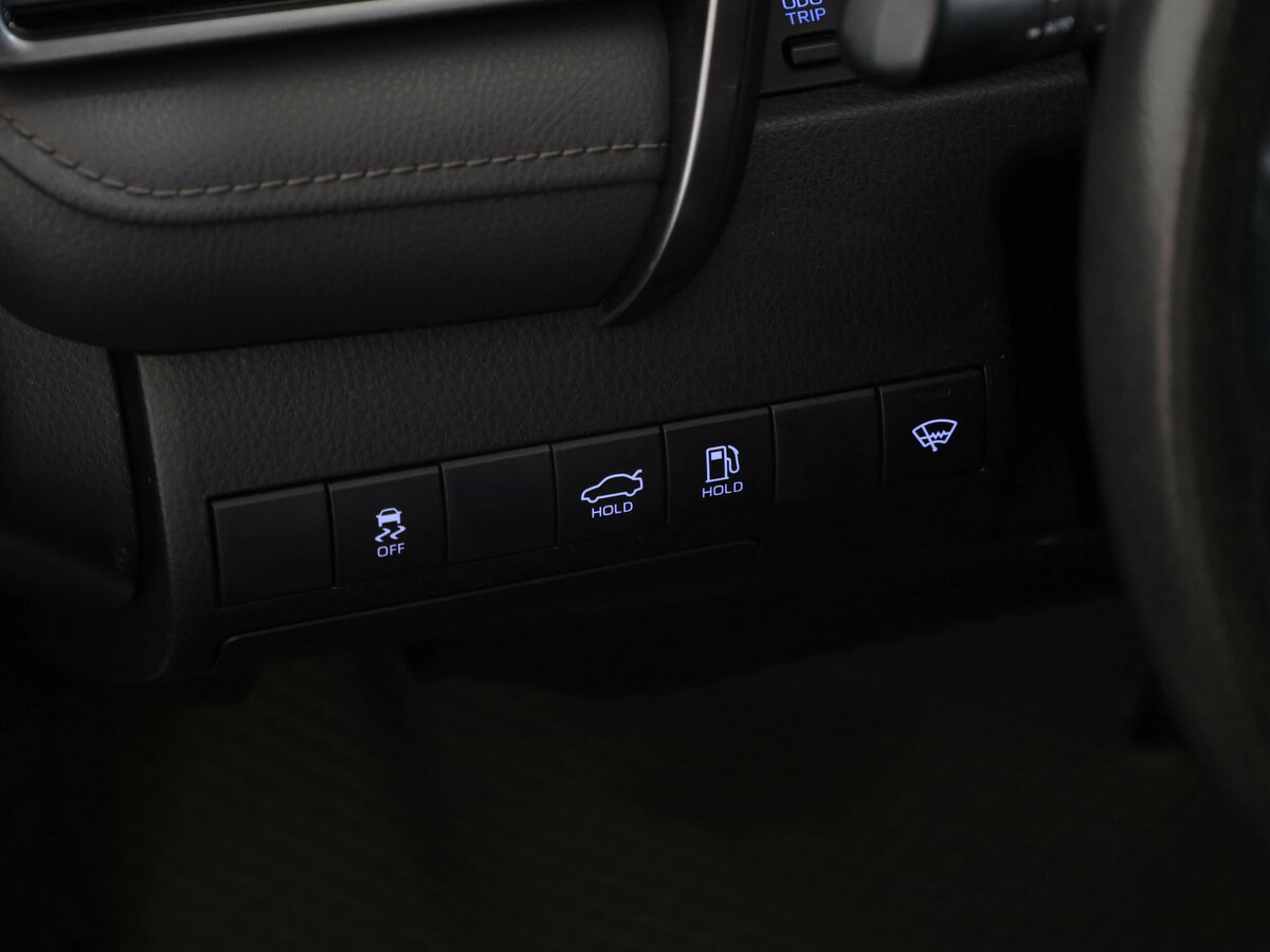 Toyota Camry с пробегом — 2021 год. Фото: #8