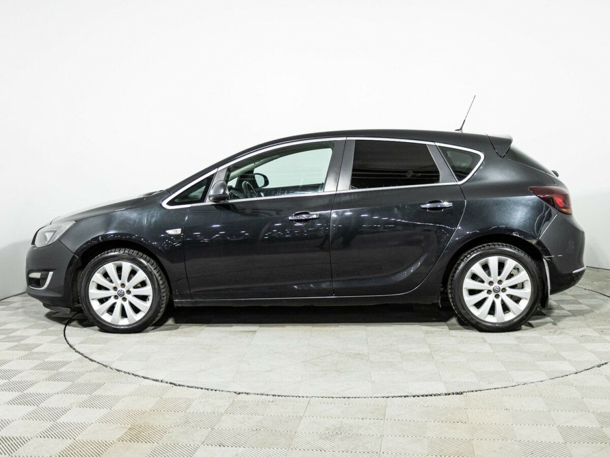 Opel Astra с пробегом — 2013 год. Фото: #5