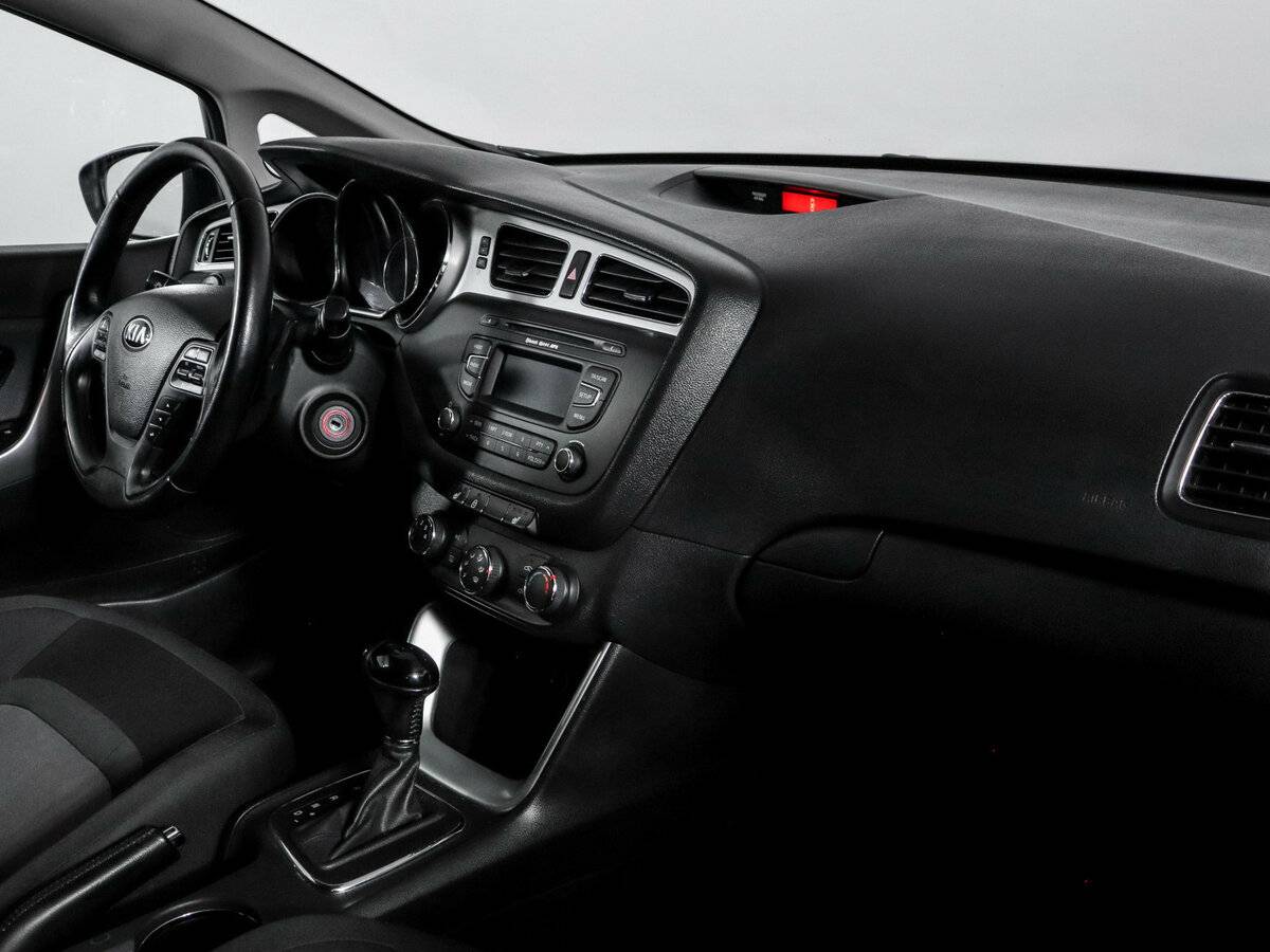 Kia Ceed с пробегом — 2015 год. Фото: #6
