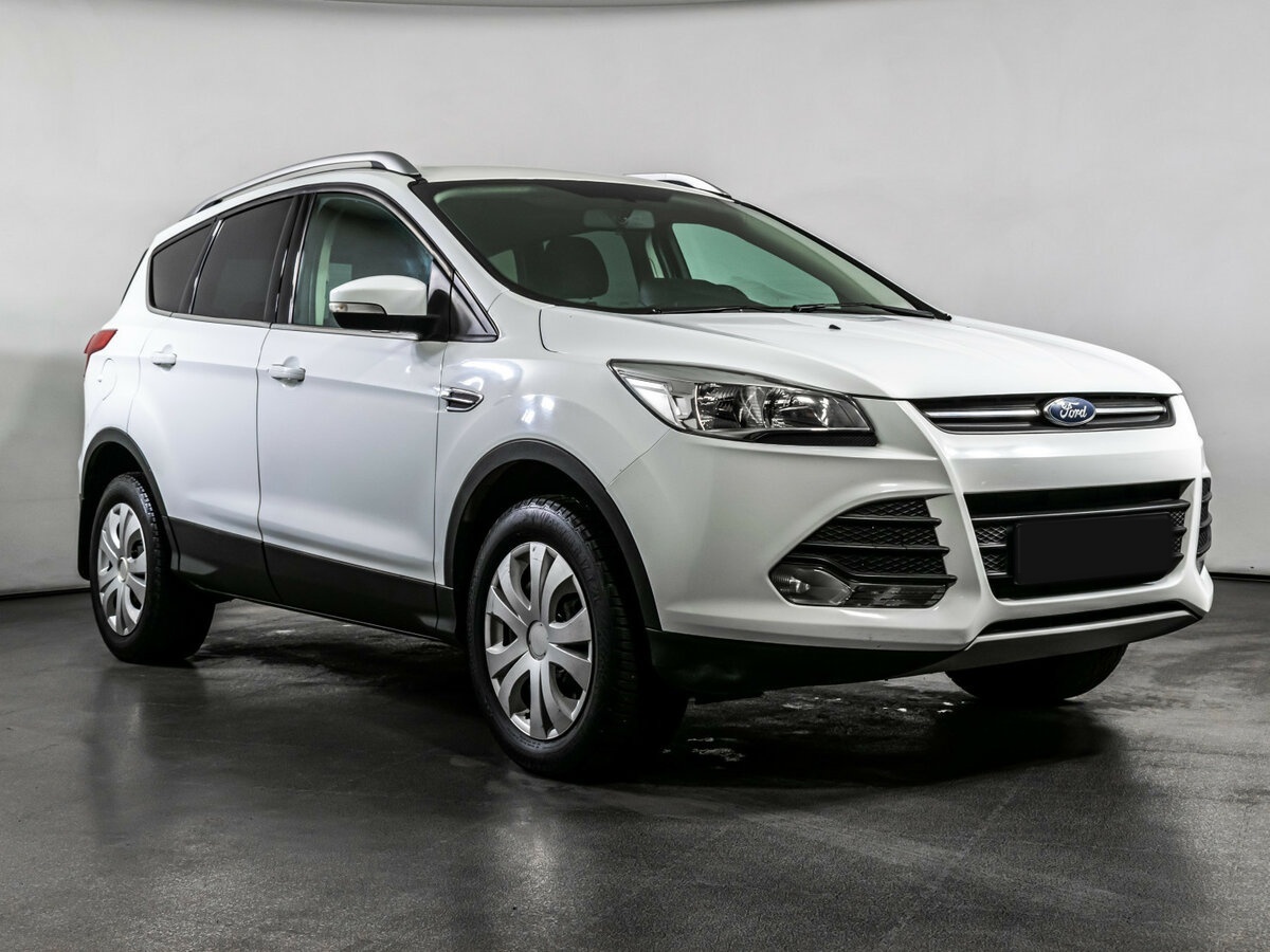 Ford Kuga с пробегом — 2015 год. Фото: #2