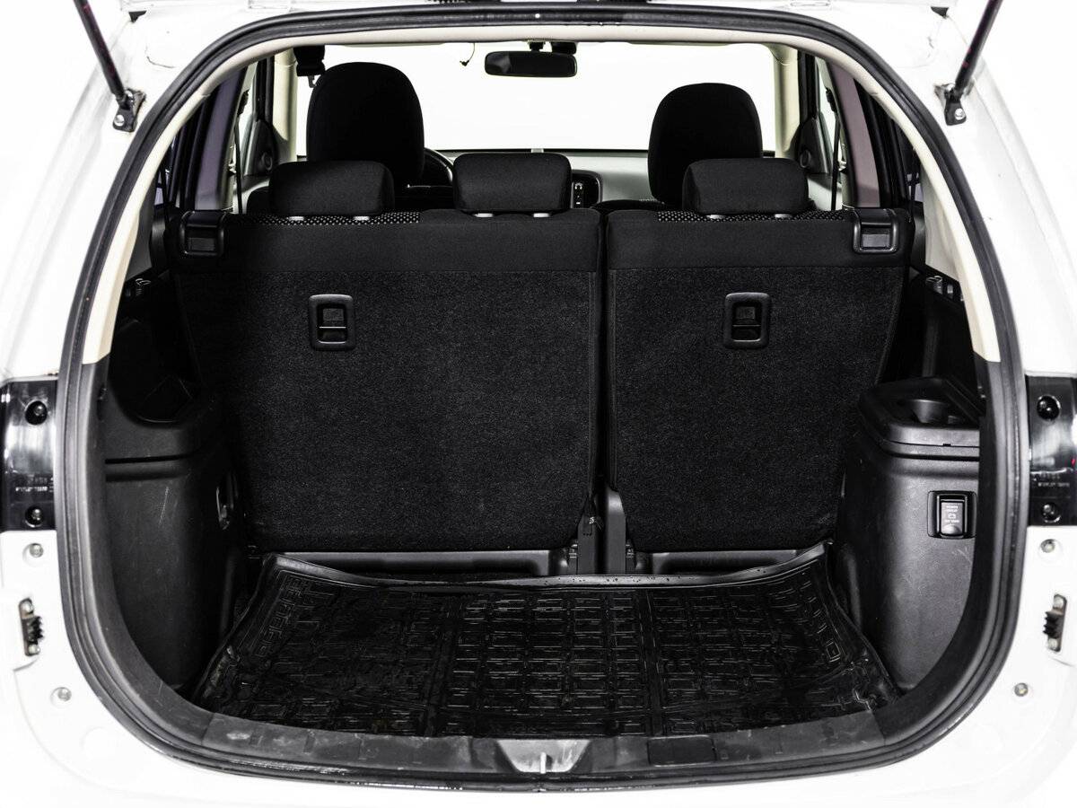 Mitsubishi Outlander с пробегом — 2018 год. Фото: #23