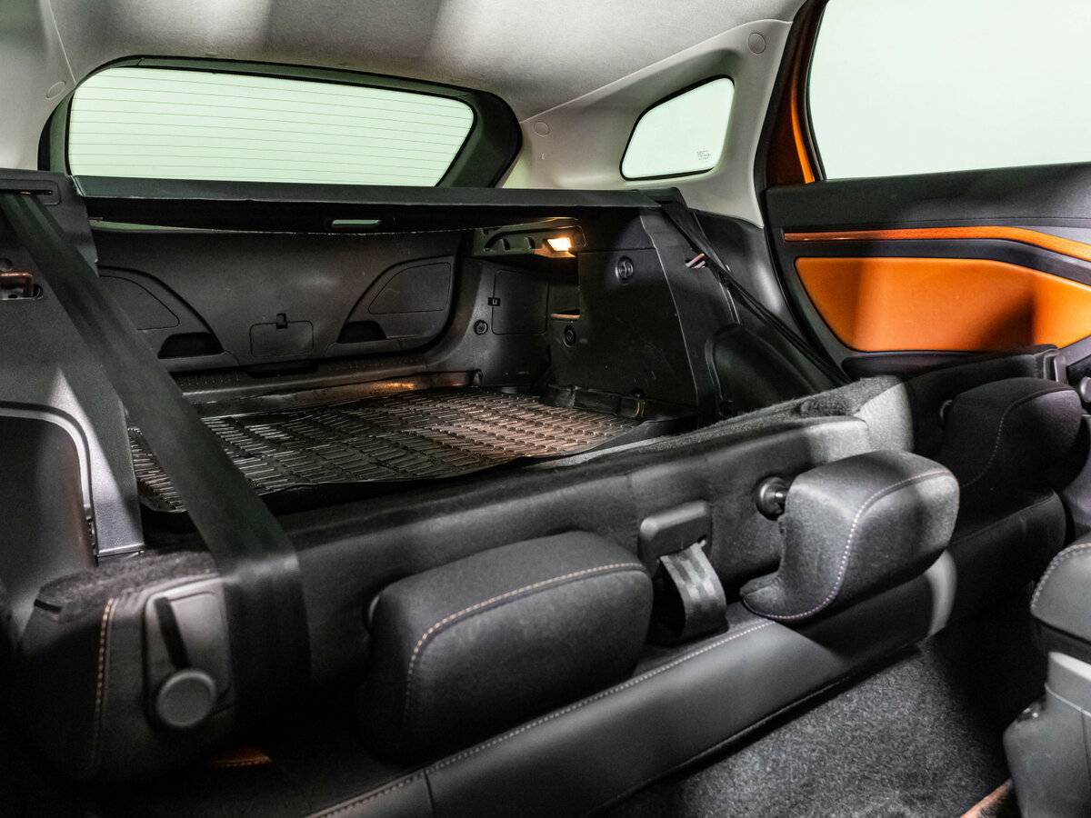 Lada (ВАЗ) Vesta с пробегом — 2021 год. Фото: #16