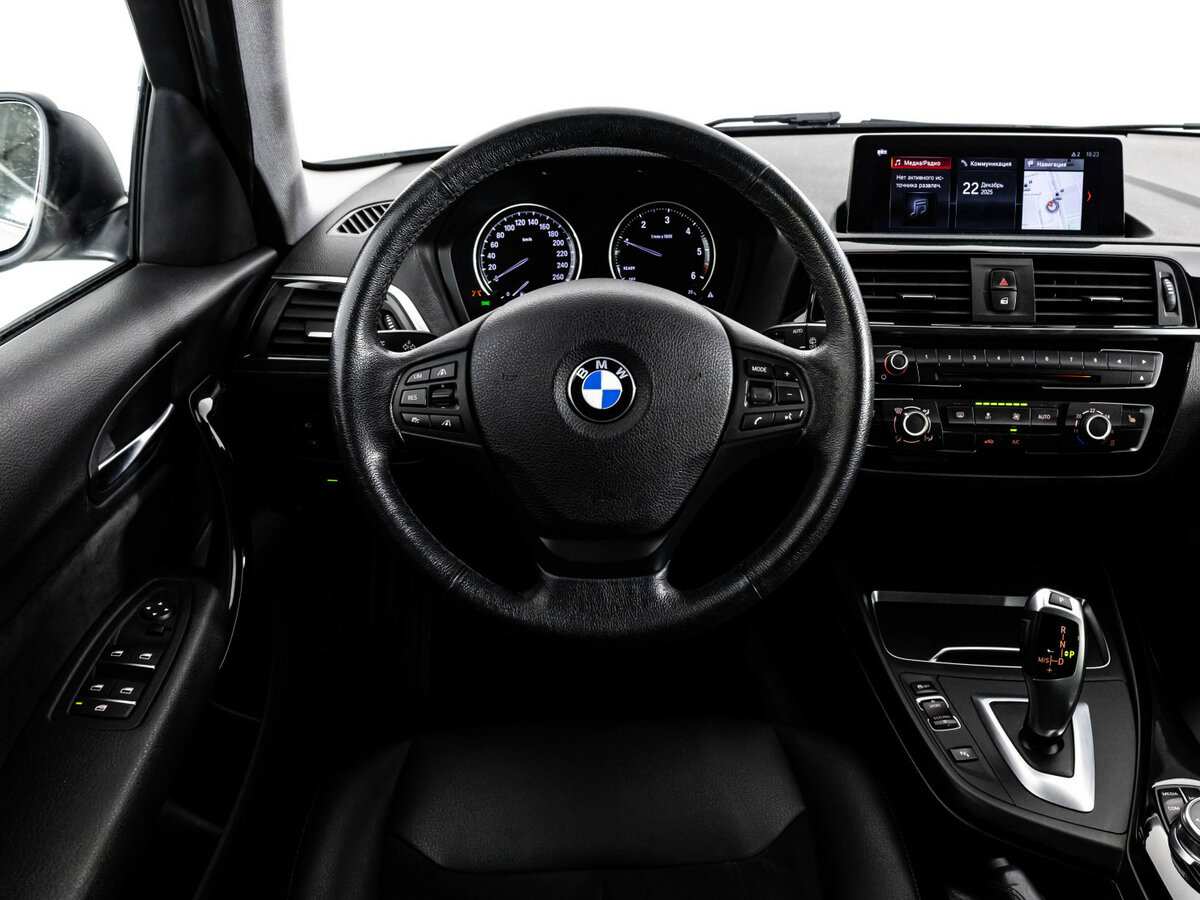 BMW 1 серии с пробегом — 2017 год. Фото: #9