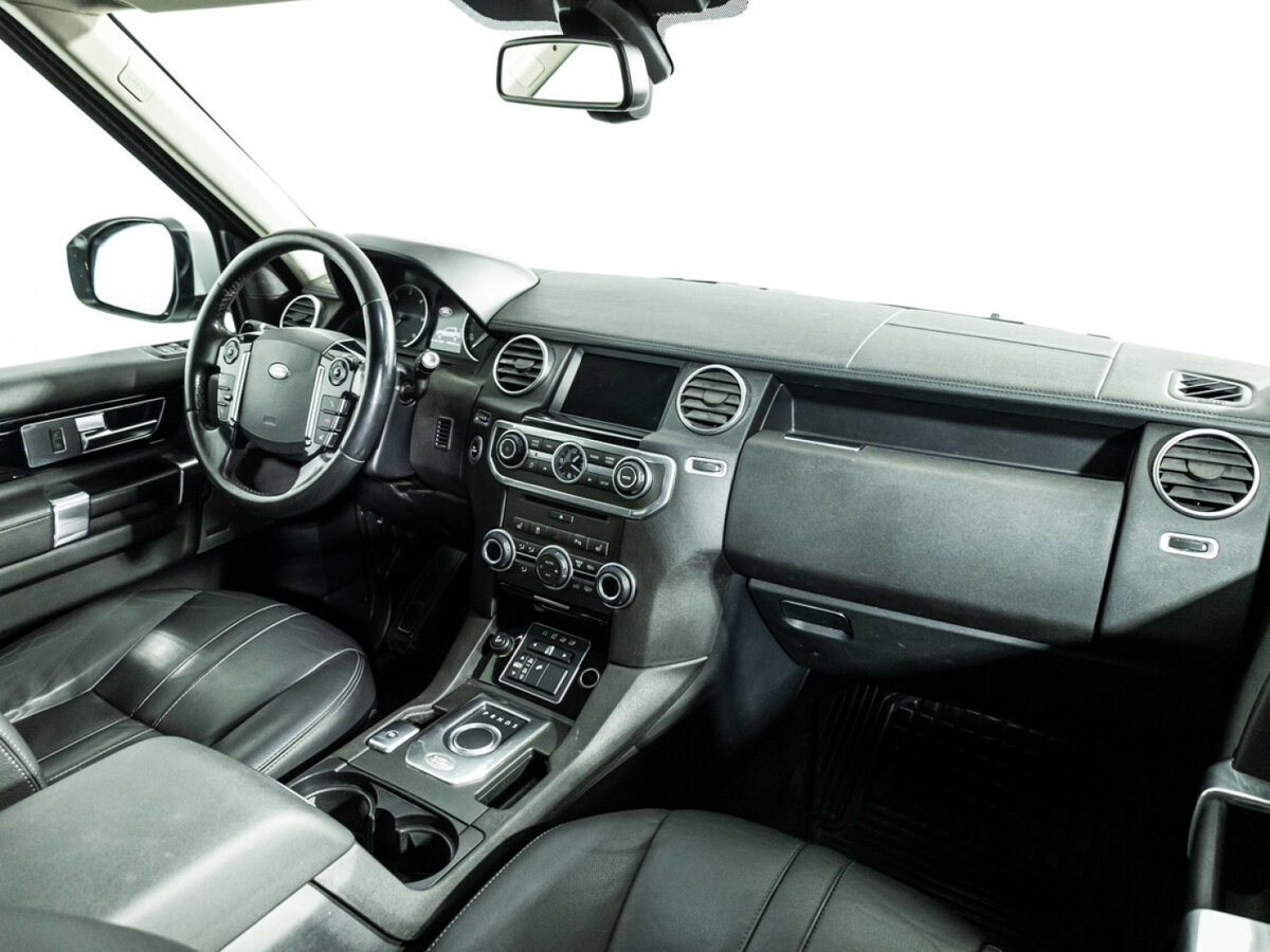 Land Rover Discovery с пробегом — 2015 год. Фото: #6