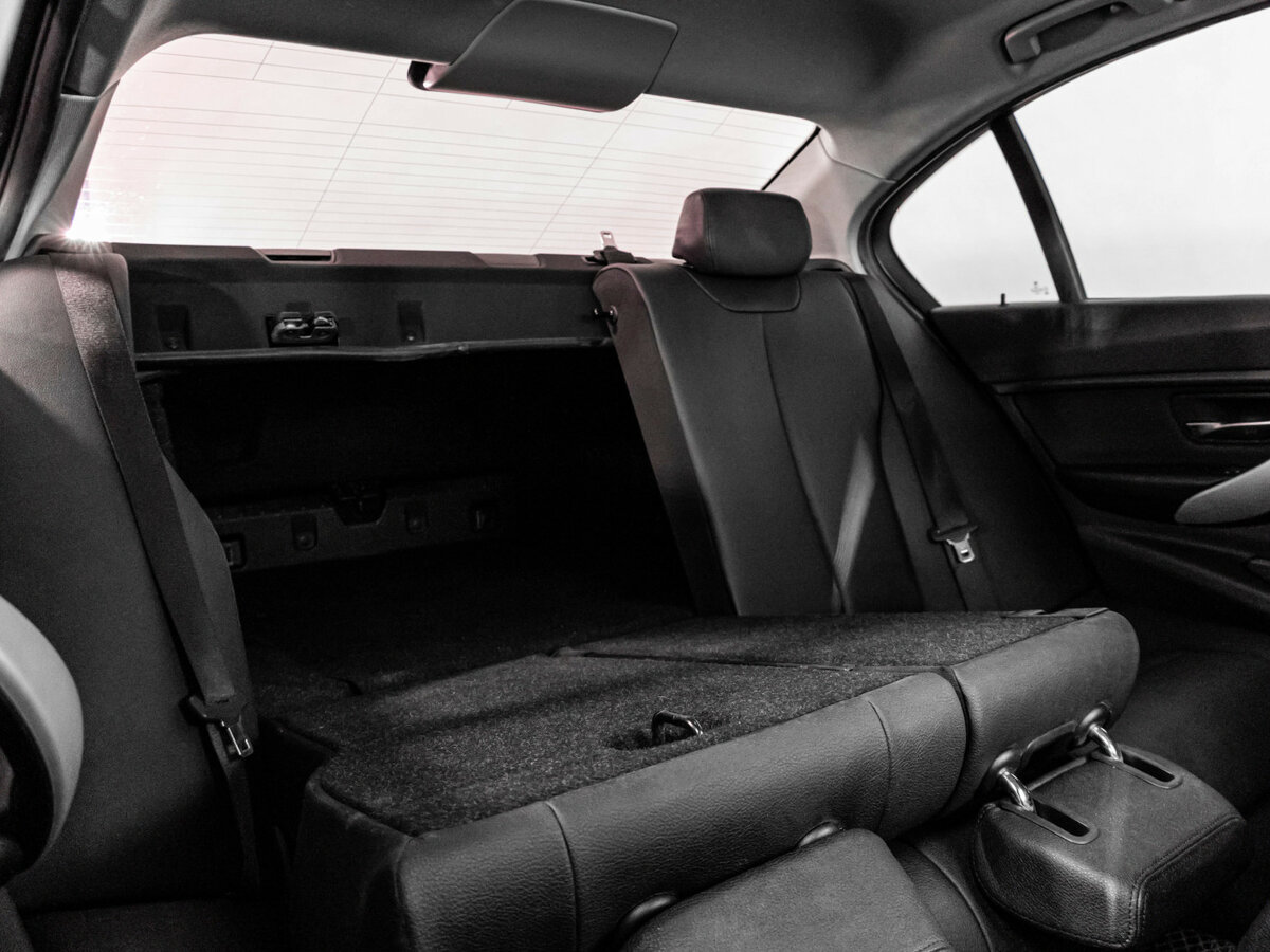 BMW 3 серии с пробегом — 2016 год. Фото: #21