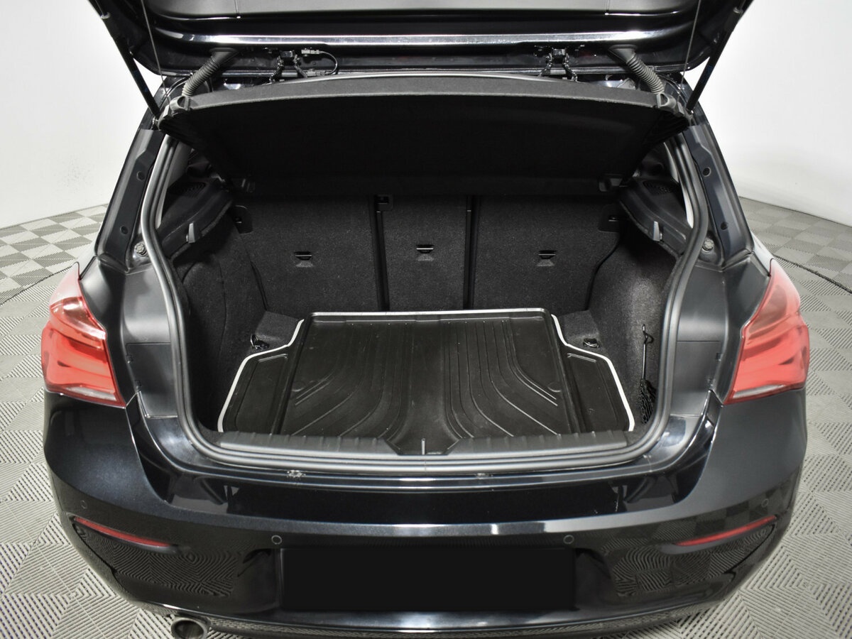 BMW 1 серии с пробегом — 2017 год. Фото: #17