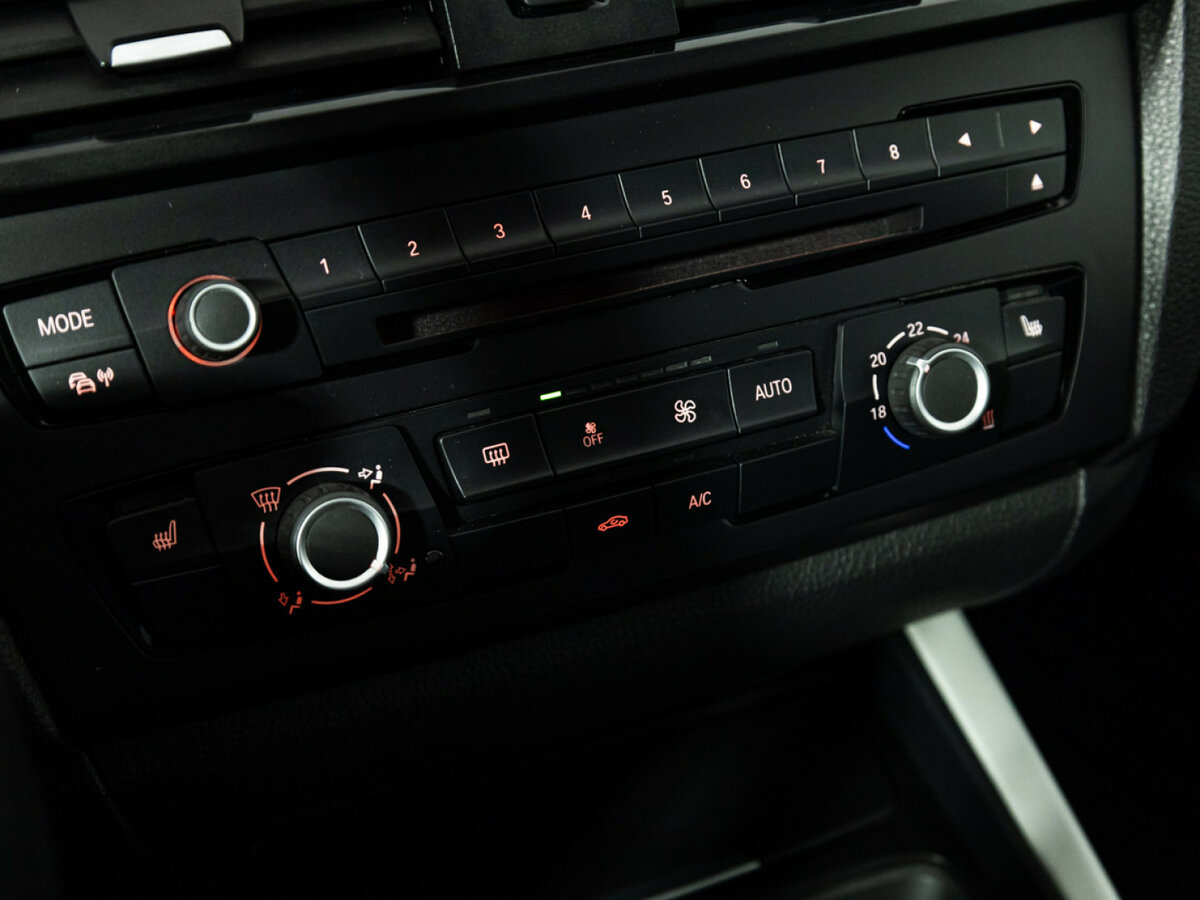 BMW 1 серии с пробегом — 2013 год. Фото: #14