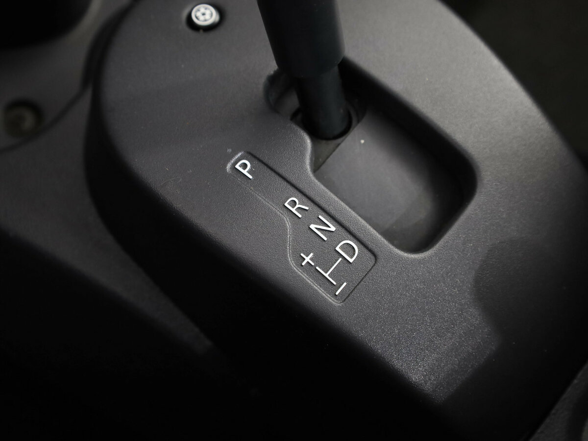 Renault Logan с пробегом — 2015 год. Фото: #9