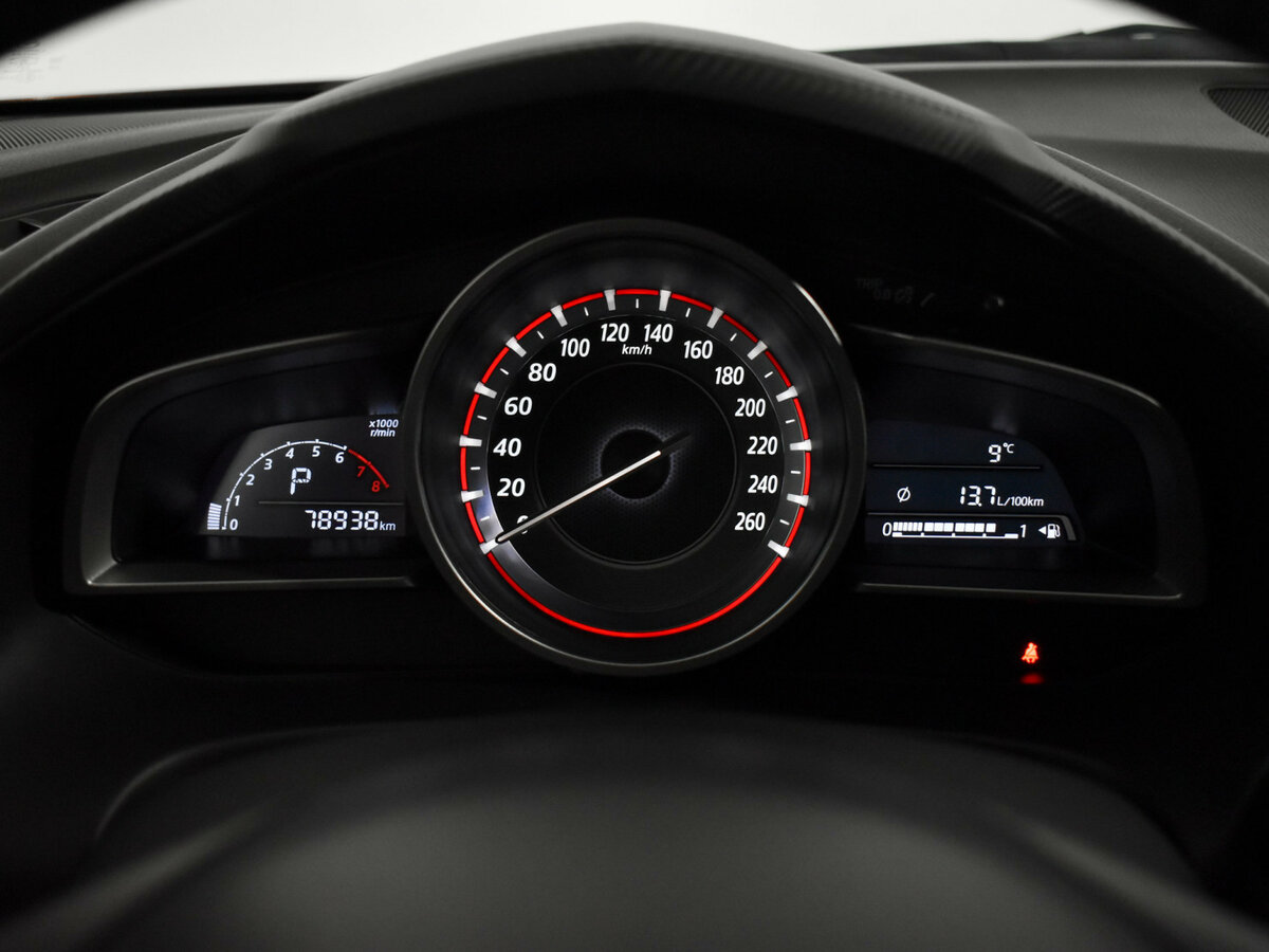 Mazda 3 с пробегом — 2013 год. Фото: #16