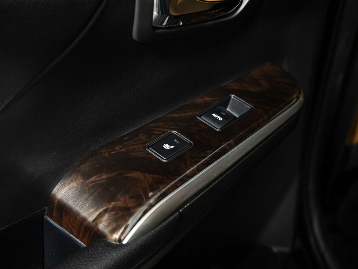 Toyota Camry с пробегом — 2016 год. Фото: #17