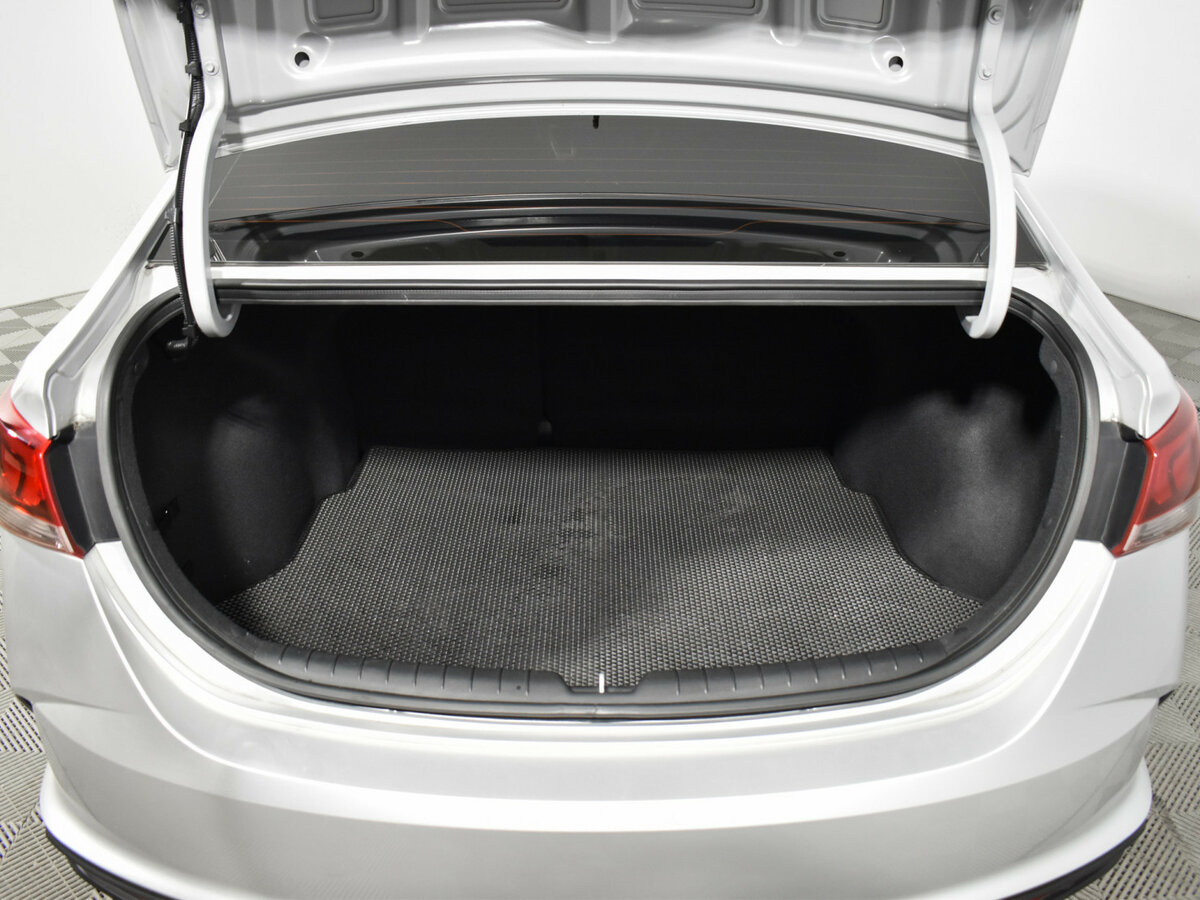 Hyundai Solaris с пробегом — 2020 год. Фото: #18